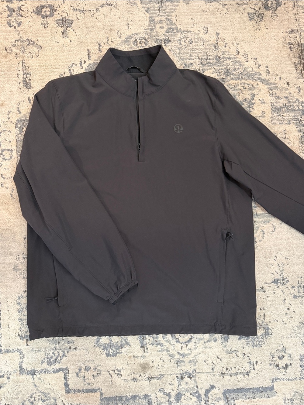 Men’s Lululemon black quarter zip windbreaker